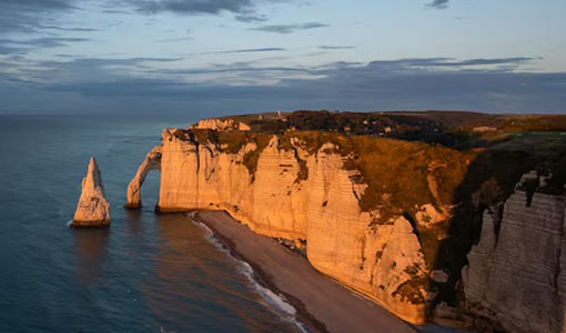 Image de la cote en normandie à etretat